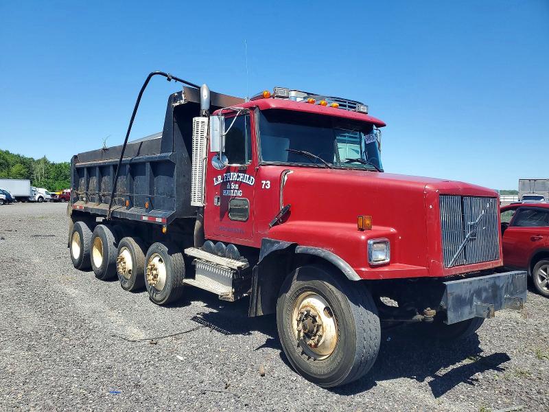 2000 Volvo Conventional მანქანა იყიდება აუქციონზე, vin: 4V5JC2UF4YN869284, აუქციონის ნომერი: 54999736
