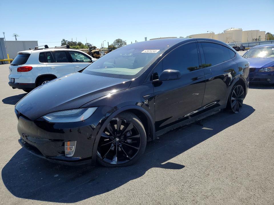2020 Tesla Model X მანქანა იყიდება აუქციონზე, vin: 5YJXCAE22LF305852, აუქციონის ნომერი: 52835246