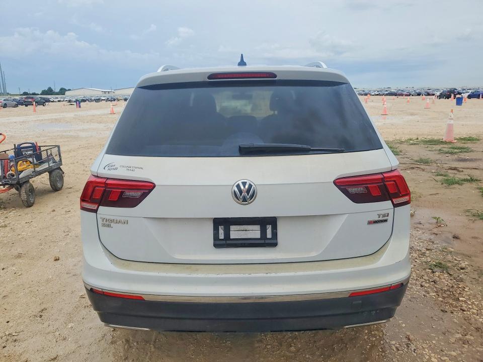 55001416 :رقم المزاد ، 3VV2B7AX1JM105265 vin ، 2018 Volkswagen Tiguan مزاد بيع