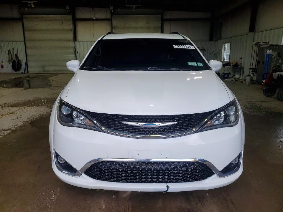 Продажа на аукционе авто 2017 Chrysler Pacifica, vin: 2C4RC1BG3HR576181, номер лота: 52987226