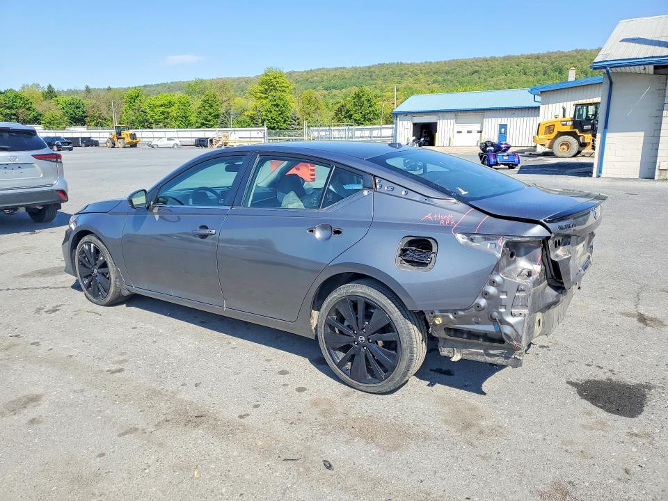52230606 :رقم المزاد ، 1N4BL4CW1NN379792 vin ، 2022 Nissan Altima مزاد بيع