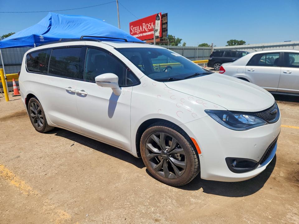 Auction sale of the 2019 Chrysler Pacifica, vin: 2C4RC1GG5KR570155, lot number: 53103086