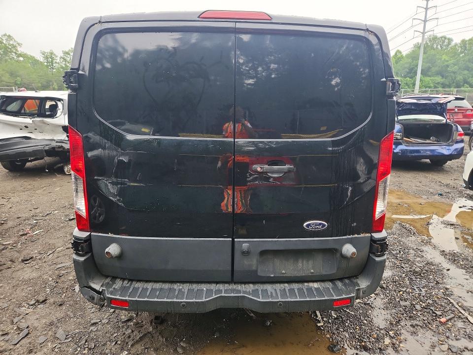 59126476 :رقم المزاد ، 1FTYR2ZM2JKB09253 vin ، 2018 Ford Transit مزاد بيع