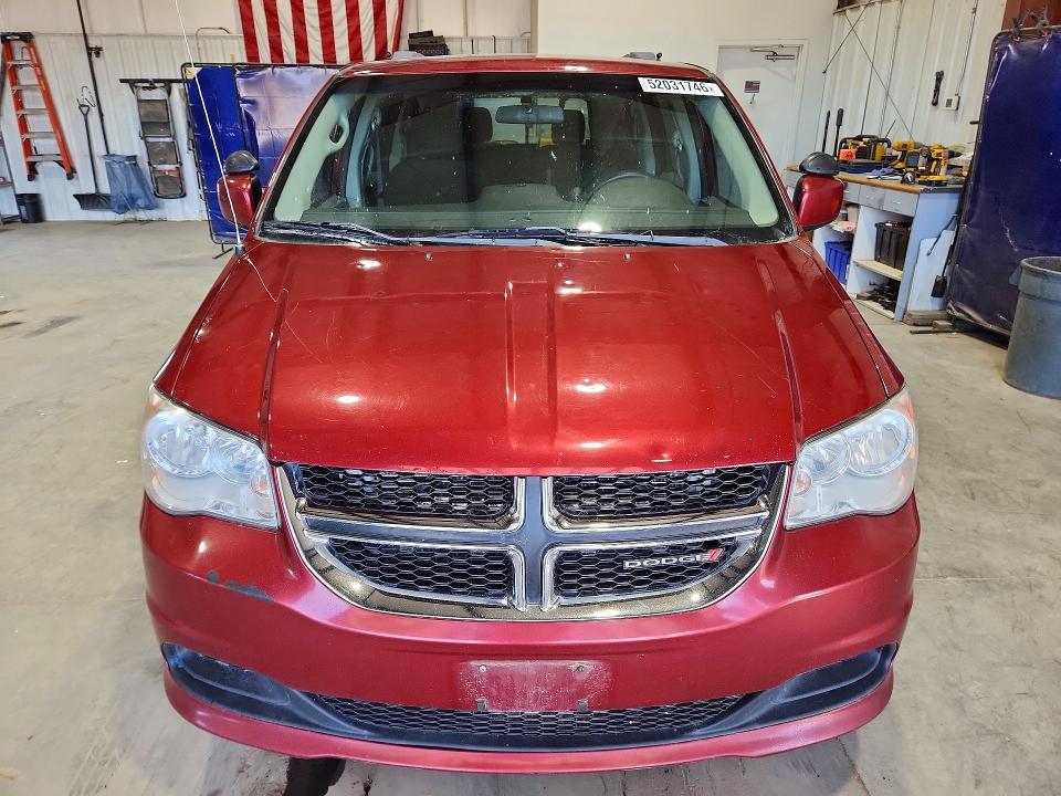 52031746 :رقم المزاد ، 2C4RDGCG0GR249590 vin ، 2016 Dodge Caravan مزاد بيع