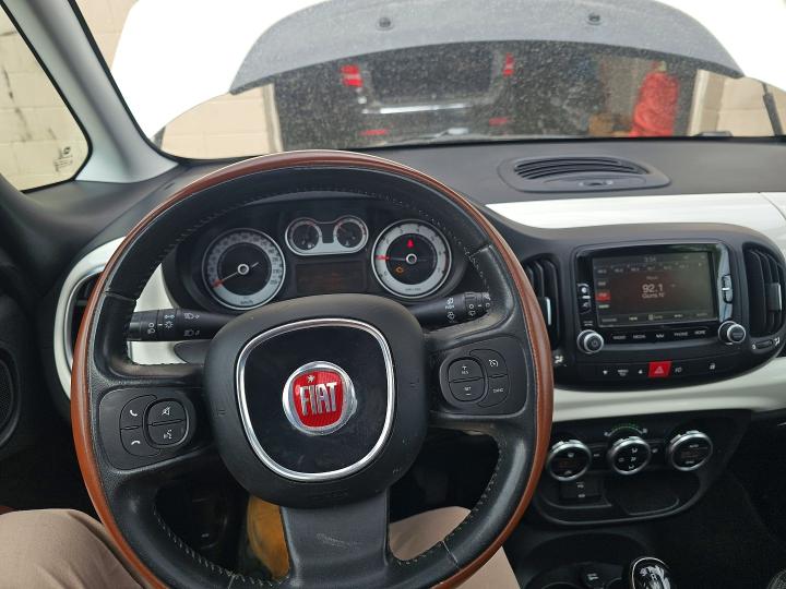 55843026 :رقم المزاد ، ZFBCFADH2FZ033879 vin ، 2015 Fiat 500l مزاد بيع