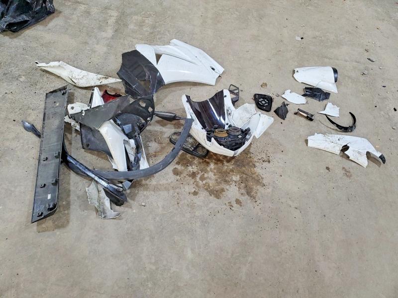 2011 Kawasaki Ex250 მანქანა იყიდება აუქციონზე, vin: JKAEXMJ11BDA76626, აუქციონის ნომერი: 52351056