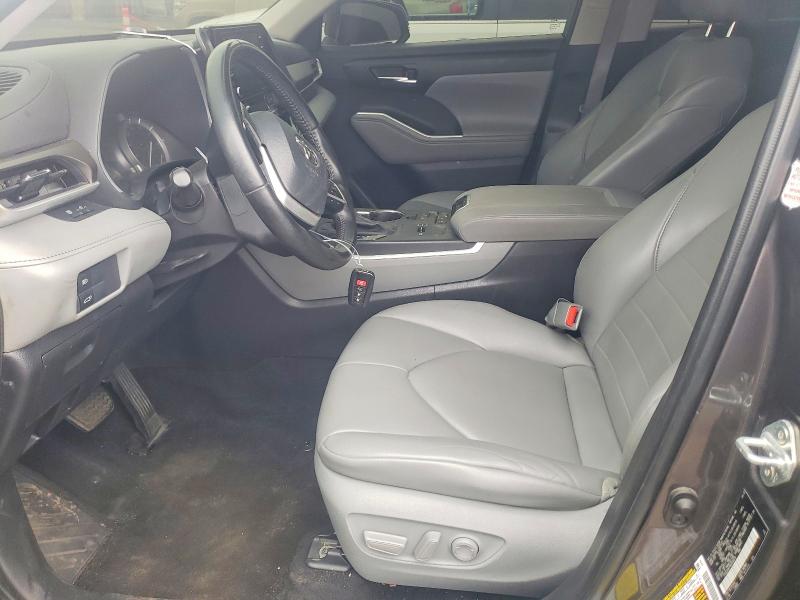 51835236 :رقم المزاد ، 5TDGZRAH1NS550678 vin ، 2022 Toyota Highlander مزاد بيع