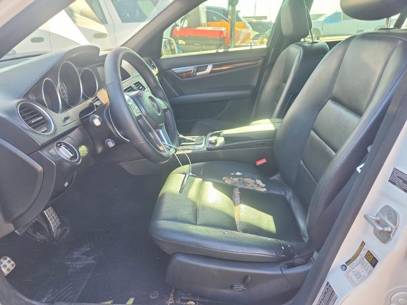55634436 :رقم المزاد ، WDDGF4HB4ER314561 vin ، 2014 Mercedes-benz C مزاد بيع