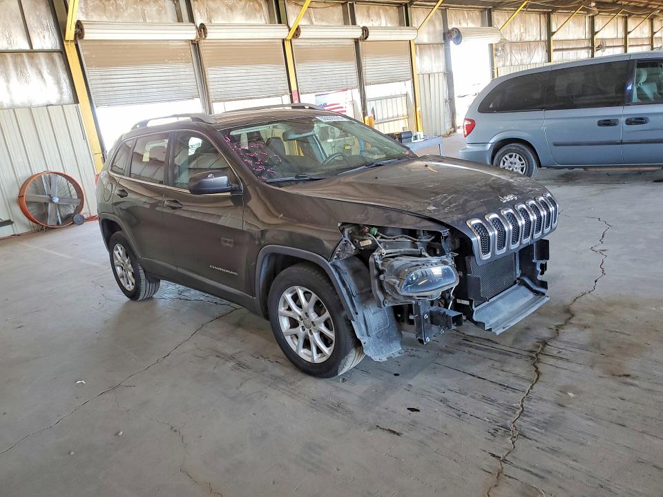 55039376 :رقم المزاد ، 1C4PJLCB8GW338747 vin ، 2016 Jeep Cherokee مزاد بيع
