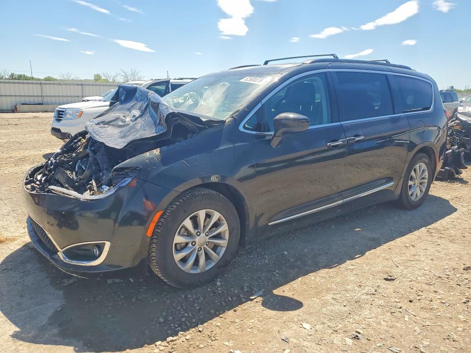 2017 Chrysler Pacifica მანქანა იყიდება აუქციონზე, vin: 2C4RC1BG8HR526618, აუქციონის ნომერი: 52500076