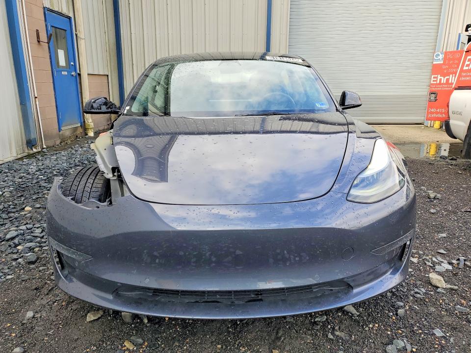2022 Tesla Model 3 მანქანა იყიდება აუქციონზე, vin: 5YJ3E1EA6NF370318, აუქციონის ნომერი: 51918626