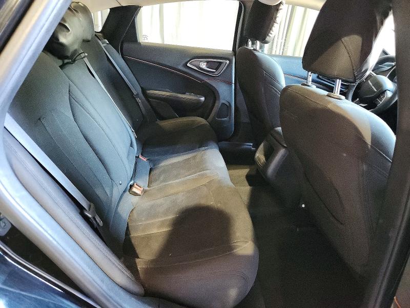 52348546 :رقم المزاد ، 1C3CCCAB9FN649463 vin ، 2015 Chrysler 200 مزاد بيع