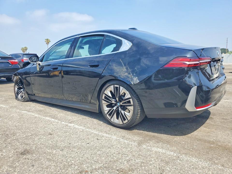 53054726 :رقم المزاد ، WBA43FJ05SCU25013 vin ، 2025 Bmw 530 مزاد بيع