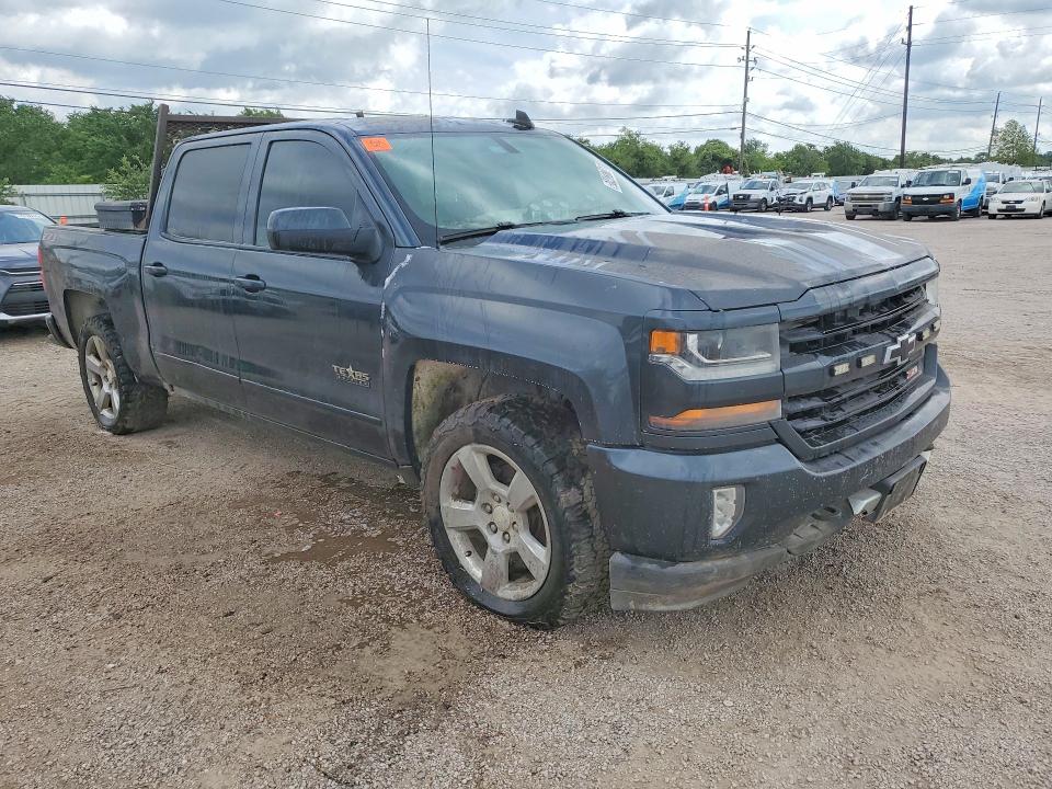 51423716 :رقم المزاد ، 3GCUKREC7JG258211 vin ، 2018 Chevrolet Silverado مزاد بيع