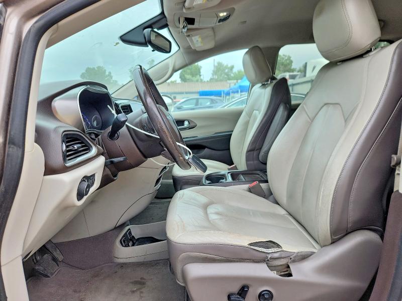52516606 :رقم المزاد ، 2C4RC1BG2HR535928 vin ، 2017 Chrysler Pacifica مزاد بيع
