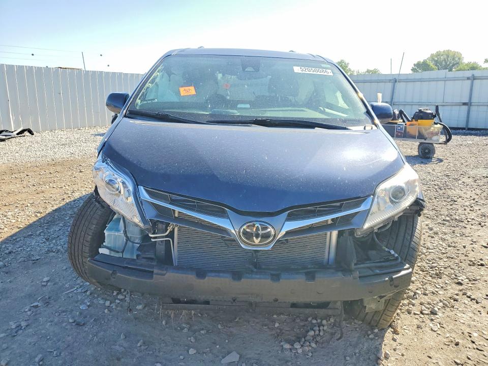 2018 Toyota Sienna მანქანა იყიდება აუქციონზე, vin: 5TDYZ3DC0JS914357, აუქციონის ნომერი: 52050086