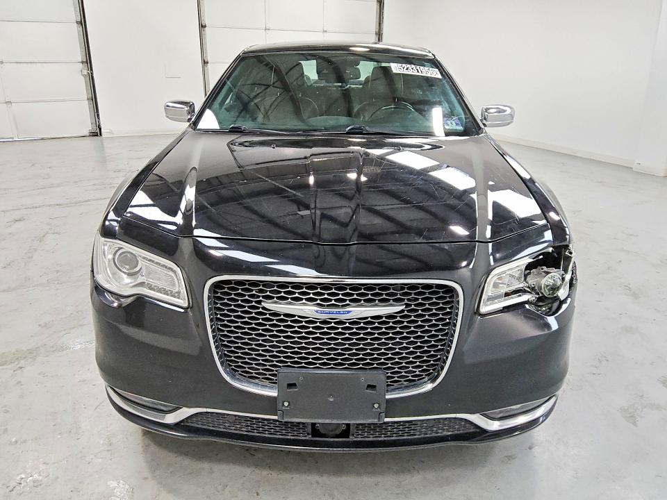 2019 Chrysler 300 მანქანა იყიდება აუქციონზე, vin: 2C3CCAKG2KH556673, აუქციონის ნომერი: 52331956