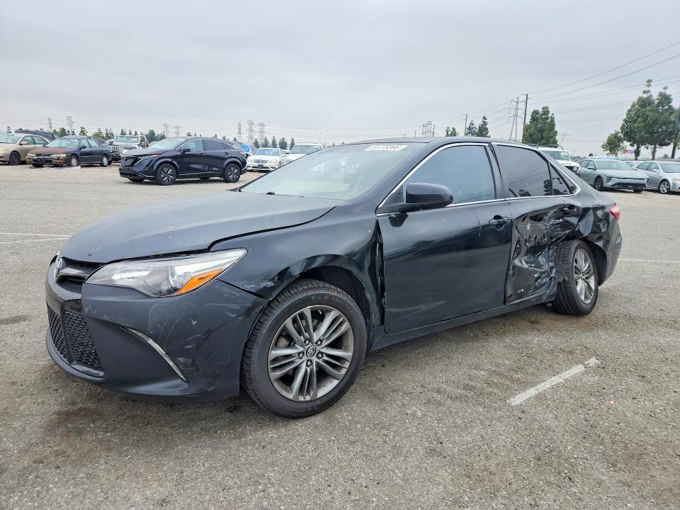 53773366 :رقم المزاد ، 4T1BF1FK0HU814171 vin ، 2017 Toyota Camry مزاد بيع