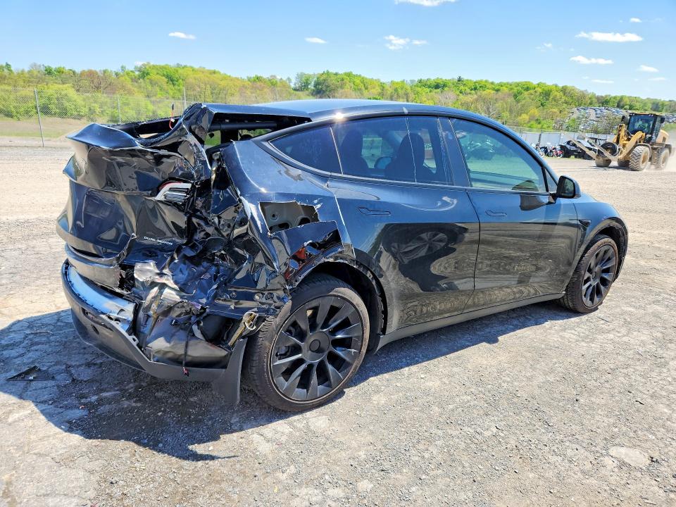 Продаж на аукціоні авто 2024 Tesla Model Y, vin: 7SAYGDEE9RA222349, номер лоту: 52645326