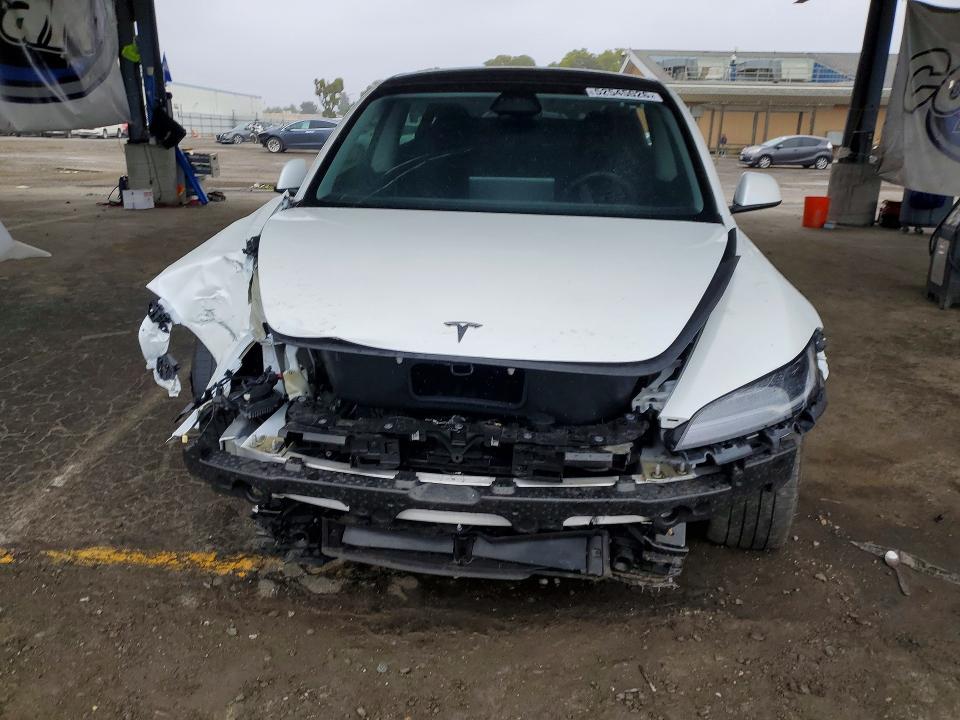 Продаж на аукціоні авто 2024 Tesla Model 3, vin: 5YJ3E1EB0RF798593, номер лоту: 52545026