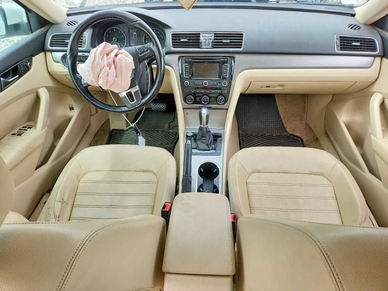 53782926 :رقم المزاد ، 1VWBT7A32FC010633 vin ، 2015 Volkswagen Passat مزاد بيع