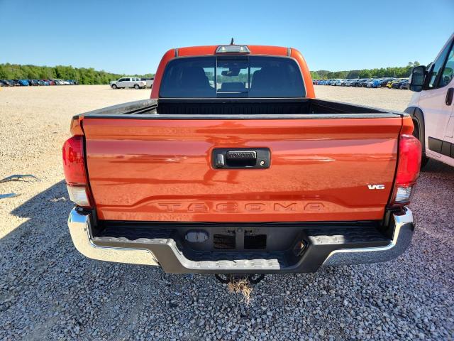 53560156 :رقم المزاد ، 3TMAZ5CN8JM061500 vin ، 2018 Toyota Tacoma مزاد بيع
