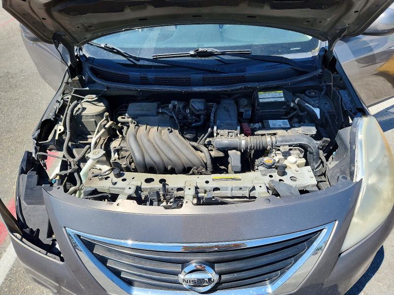 54353606 :رقم المزاد ، 3N1CN7AP8DL892979 vin ، 2013 Nissan Versa مزاد بيع