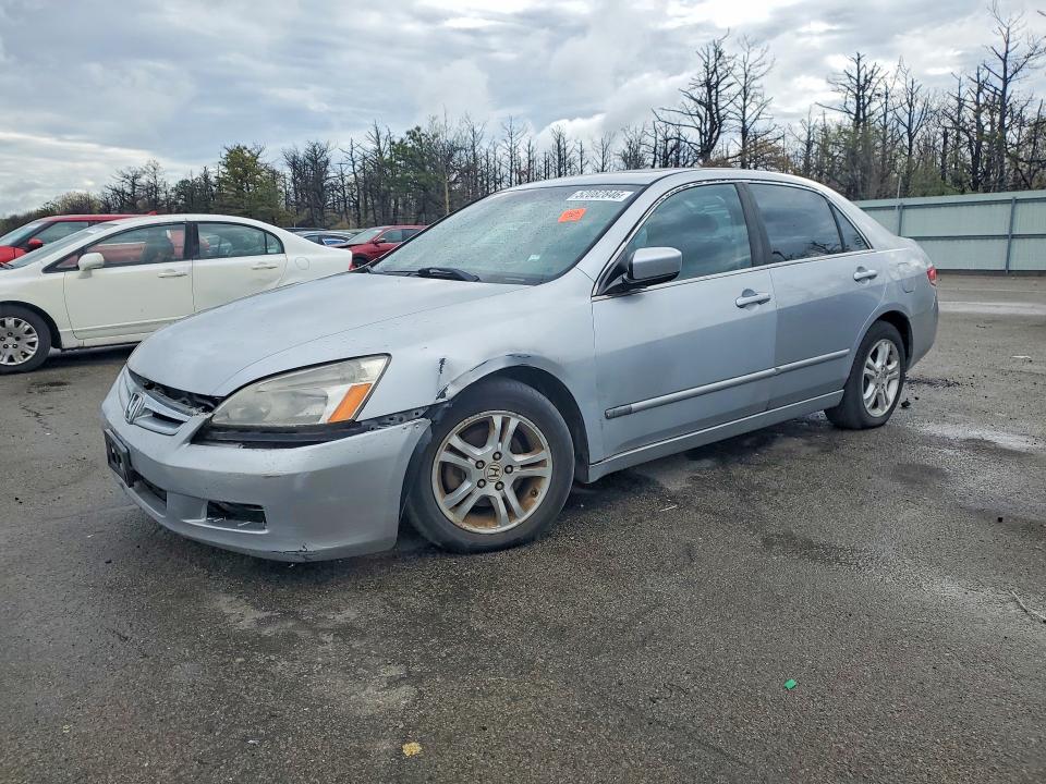 2004 Honda Accord მანქანა იყიდება აუქციონზე, vin: 1HGCM66554A104038, აუქციონის ნომერი: 52082846
