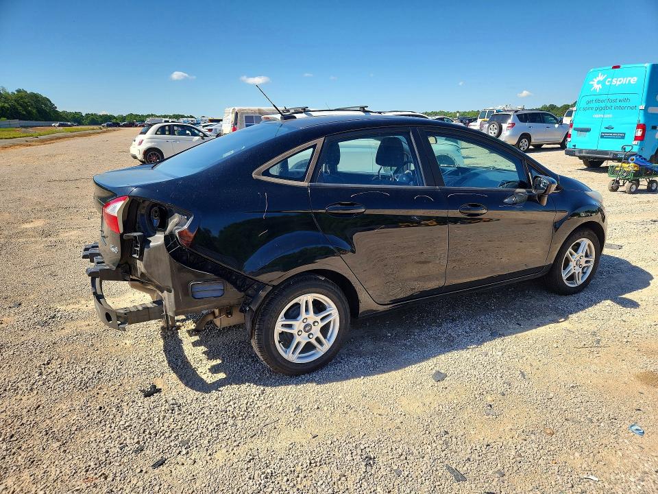 52002826 :رقم المزاد ، 3FADP4BJ8JM114987 vin ، 2018 Ford Fiesta مزاد بيع