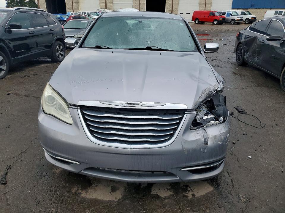 2013 Chrysler 200 მანქანა იყიდება აუქციონზე, vin: 1C3CCBCG0DN542902, აუქციონის ნომერი: 52301966