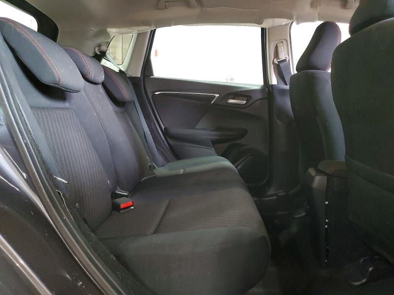 53208296 :رقم المزاد ، 3HGGK5H66JM702726 vin ، 2018 Honda Fit مزاد بيع