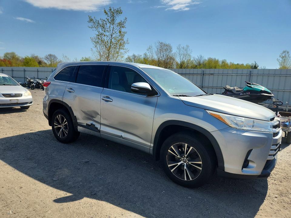 48498776 :رقم المزاد ، 5TDBZRFH3HS406511 vin ، 2017 Toyota Highlander مزاد بيع