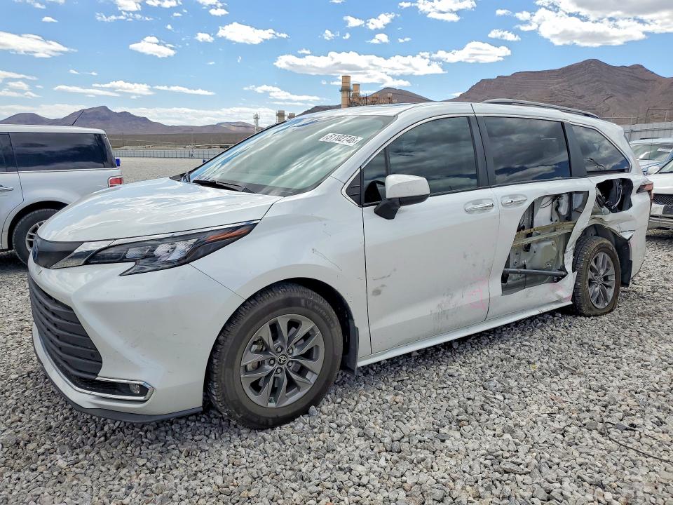 Продаж на аукціоні авто 2024 Toyota Sienna, vin: 5TDJRKEC0RS210973, номер лоту: 51102746