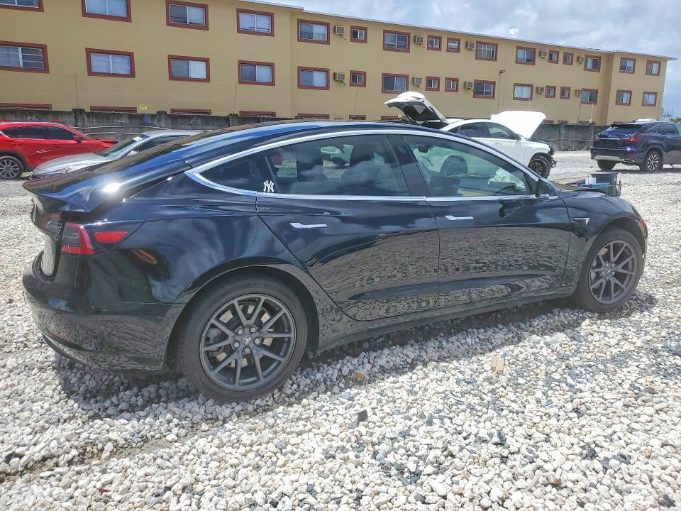 54312736 :رقم المزاد ، 5YJ3E1EA9KF399985 vin ، 2019 Tesla Model 3 مزاد بيع