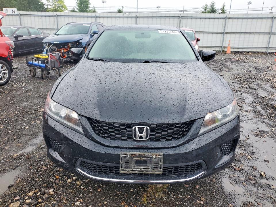 54277546 :رقم المزاد ، 1HGCT1B37FA006139 vin ، 2015 Honda Accord مزاد بيع
