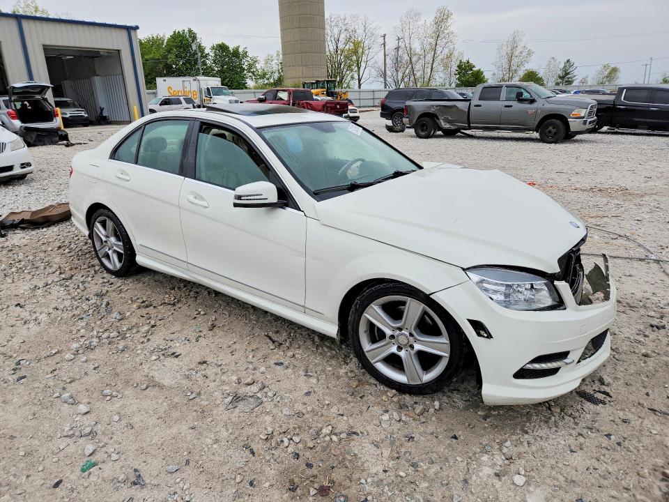 53319006 :رقم المزاد ، WDDGF8BBXBA512409 vin ، 2011 Mercedes-benz C مزاد بيع