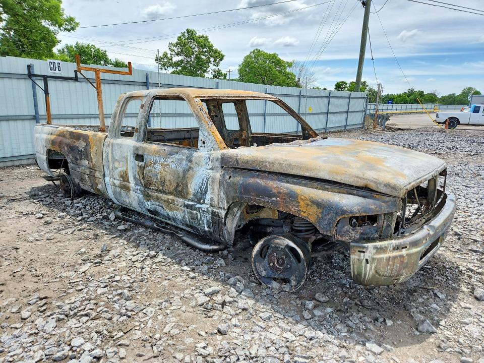 2000 Dodge Ram 1500 მანქანა იყიდება აუქციონზე, vin: 3B7HF13Z8YG138135, აუქციონის ნომერი: 53065606