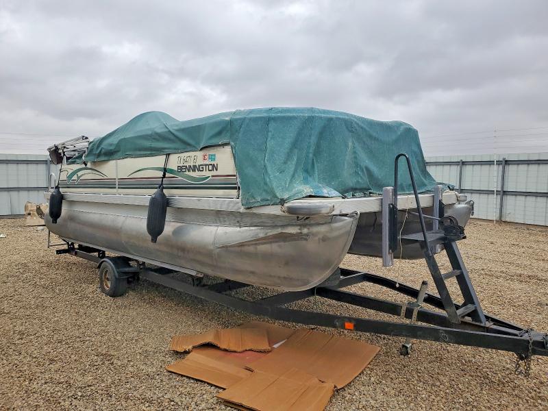 53270696 :رقم المزاد ، ETW10321K001 vin ، 2000 Bennington 22 Ssbx مزاد بيع