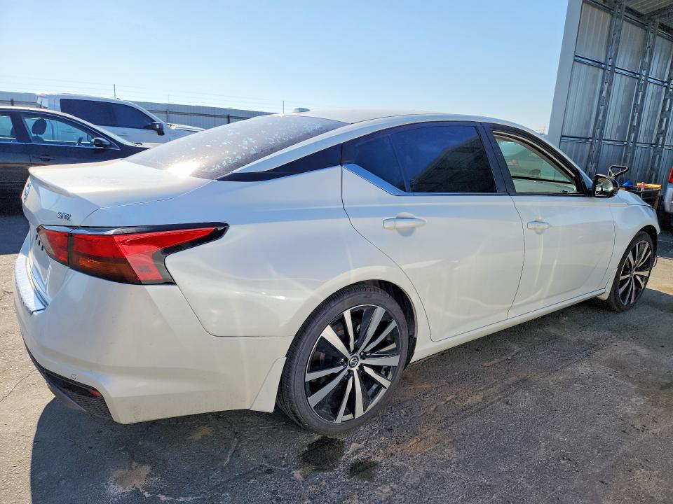 Продаж на аукціоні авто 2021 Nissan Altima, vin: 1N4BL4CV3MN412085, номер лоту: 52516786
