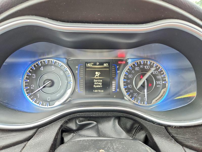 54837476 :رقم المزاد ، 1C3CCCAB9FN577762 vin ، 2015 Chrysler 200 مزاد بيع