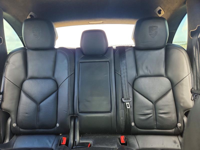 53584626 :رقم المزاد ، WP1AC2A21BLA82036 vin ، 2011 Porsche Cayenne مزاد بيع