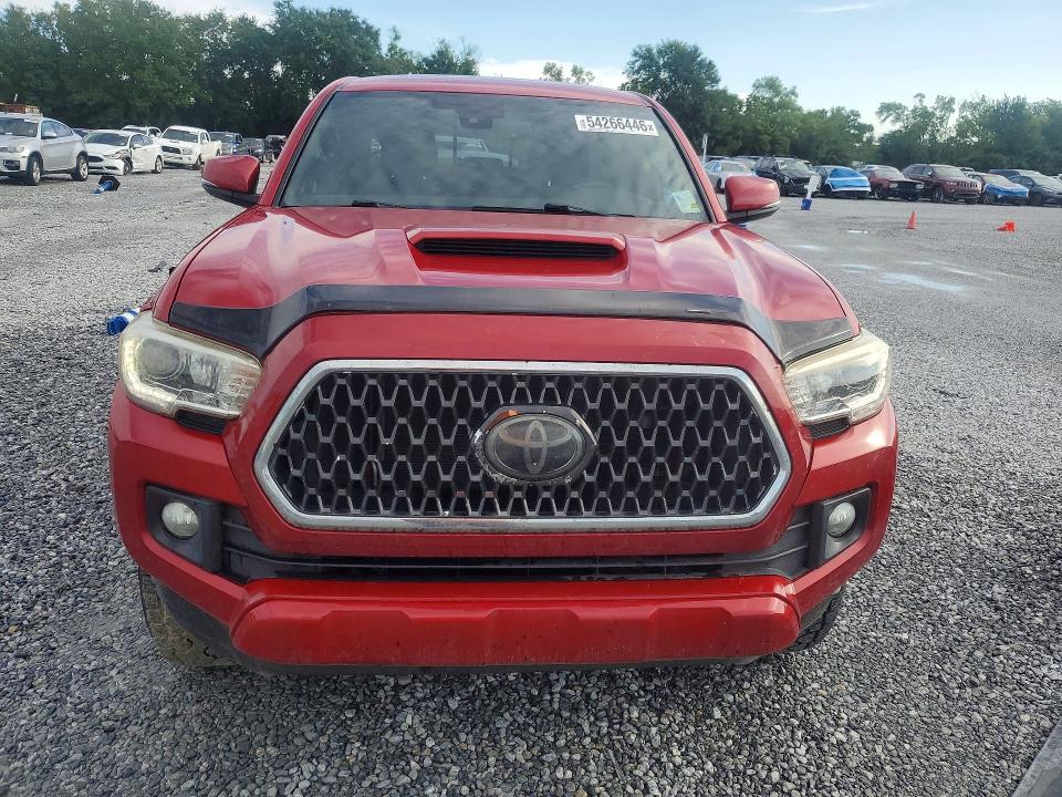 54266446 :رقم المزاد ، 3TMAZ5CN3JM071058 vin ، 2018 Toyota Tacoma مزاد بيع