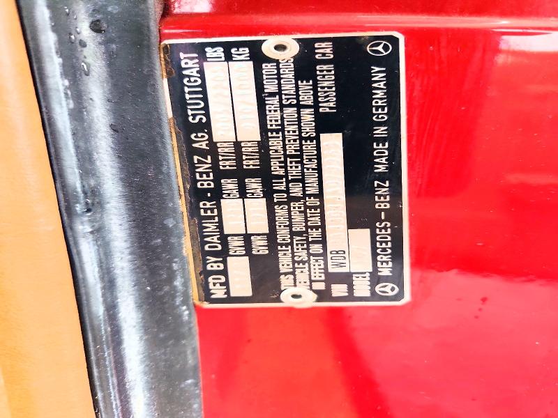 54129786 :رقم المزاد ، WDBBA48D4JA079963 vin ، 1988 Mercedes-benz 560 مزاد بيع