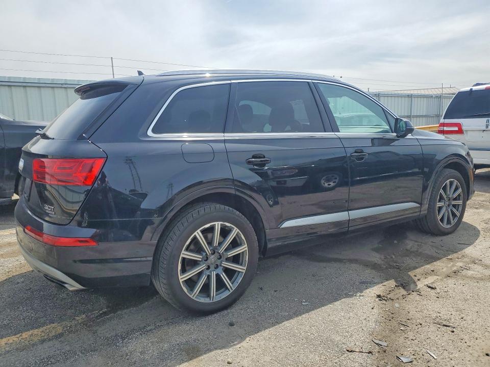 Продажа на аукционе авто 2017 Audi Q7, vin: WA1LAAF70HD058466, номер лота: 52734216