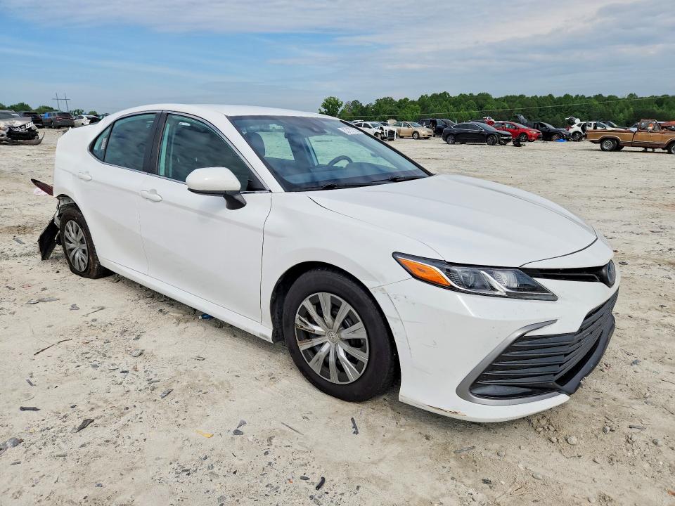 56397076 :رقم المزاد ، 4T1C31AK1NU599769 vin ، 2022 Toyota Camry مزاد بيع