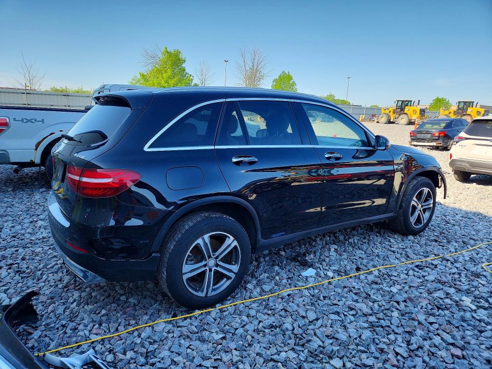 54623276 :رقم المزاد ، WDC0G4KB8GF015641 vin ، 2016 Mercedes-benz Glc مزاد بيع