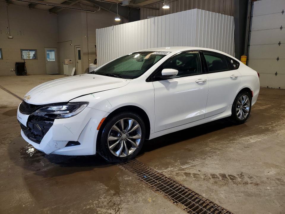54945046 :رقم المزاد ، 1C3CCCDG6FN556861 vin ، 2015 Chrysler 200 مزاد بيع