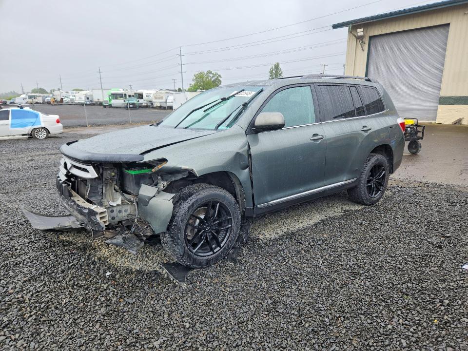 2013 Toyota Highlander მანქანა იყიდება აუქციონზე, vin: 5TDBK3EH0DS273249, აუქციონის ნომერი: 55380946