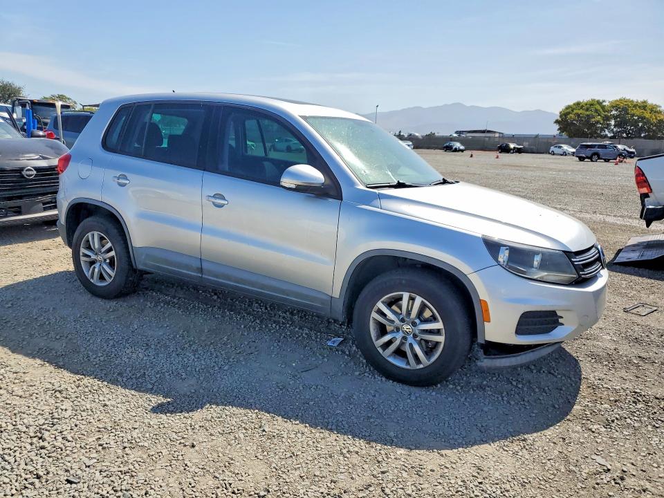 2012 Volkswagen Tiguan მანქანა იყიდება აუქციონზე, vin: WVGAV7AX4CW581803, აუქციონის ნომერი: 54167426