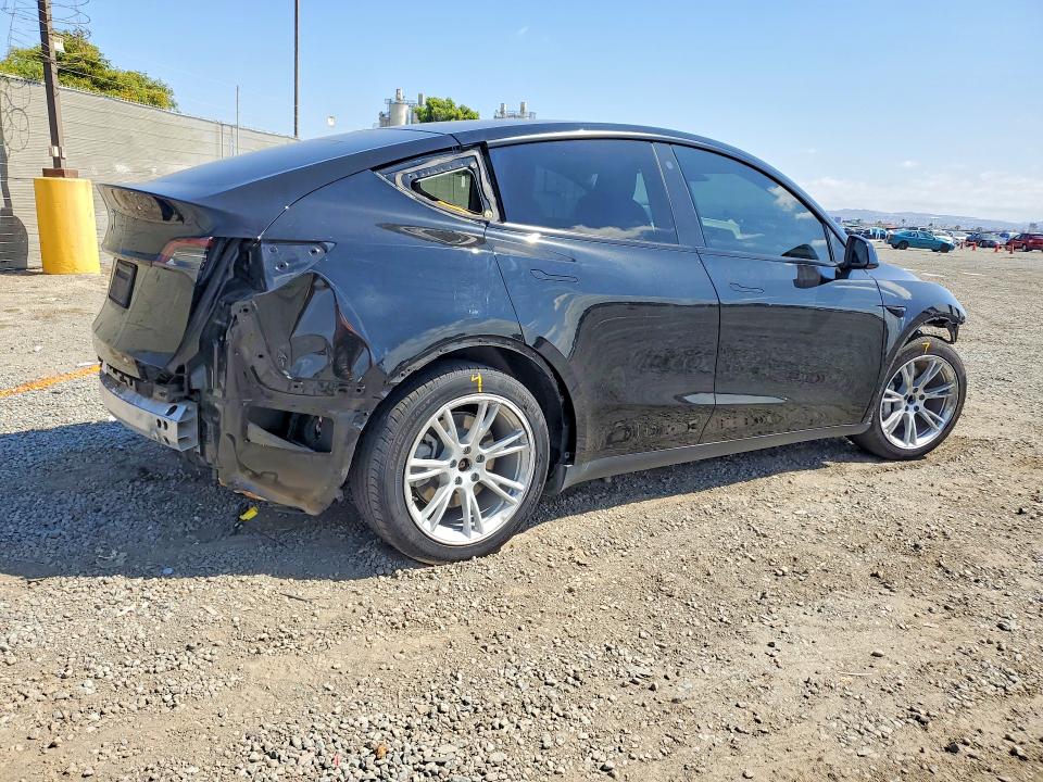 2021 Tesla Model Y მანქანა იყიდება აუქციონზე, vin: 5YJYGDED2MF107365, აუქციონის ნომერი: 53598166